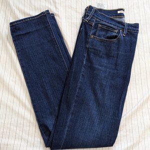 Levi's High-Rise Straight Cut (724) in Dark Blue